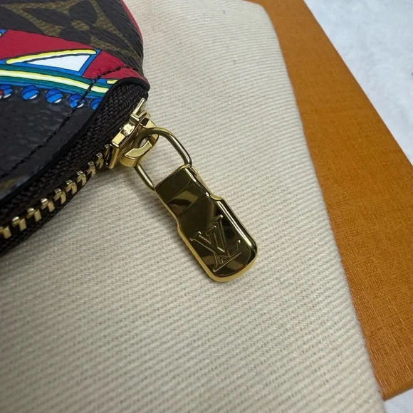 Louis Vuitton Christmas 2020 Vivienne Monogram Round Coin Purse - Full Set - Picture 4 of 9